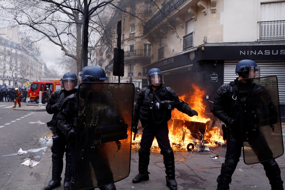 Demonstrace proti důchodové reformě ve Francii (28.3.2023)