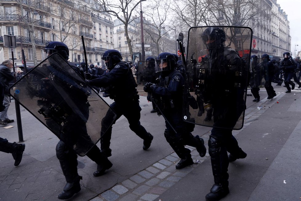 Demonstrace proti důchodové reformě ve Francii (28.3.2023)