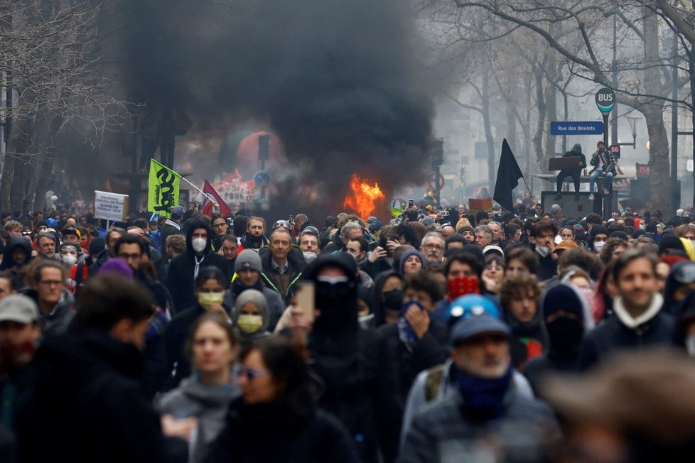 Demonstrace proti důchodové reformě ve Francii (28.3.2023)