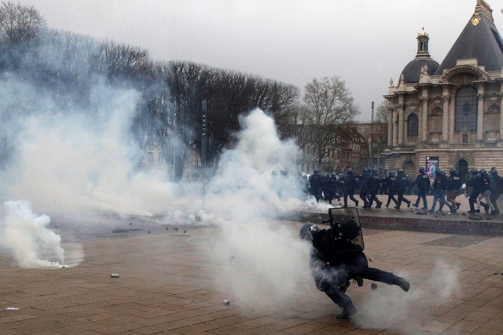 Demonstrace proti důchodové reformě ve Francii (28.3.2023)