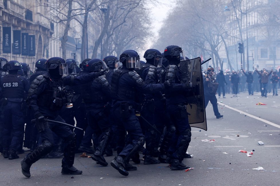 Demonstrace proti důchodové reformě ve Francii (28.3.2023)