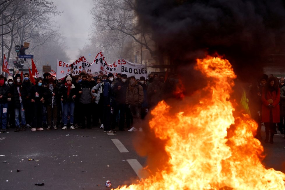 Demonstrace proti důchodové reformě ve Francii (28.3.2023)