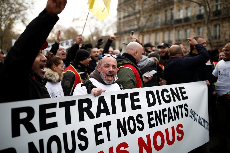 Protesty kvůli důchodové reformě ve Francii