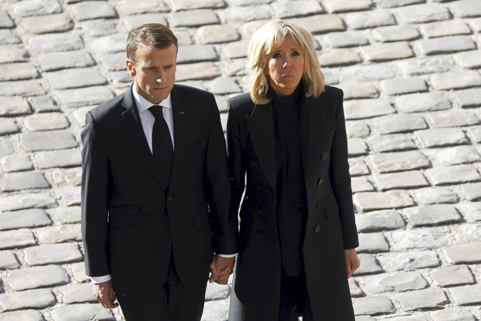 Francouzský prezident Emmanuel Macron s manželkou Brigitte