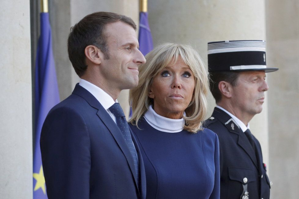 Francouzský prezident Emmanuel Macron s manželkou Brigitte