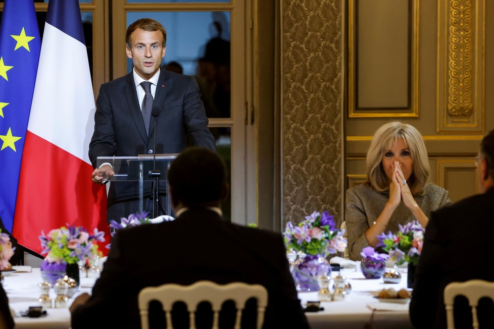 Francouzský prezident Emmnanuel Macron s manželkou Brigitte.