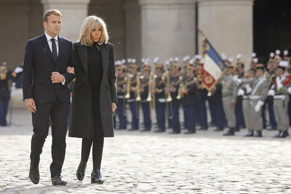 Francouzský prezident Emmanuel Macron s manželkou Brigitte.