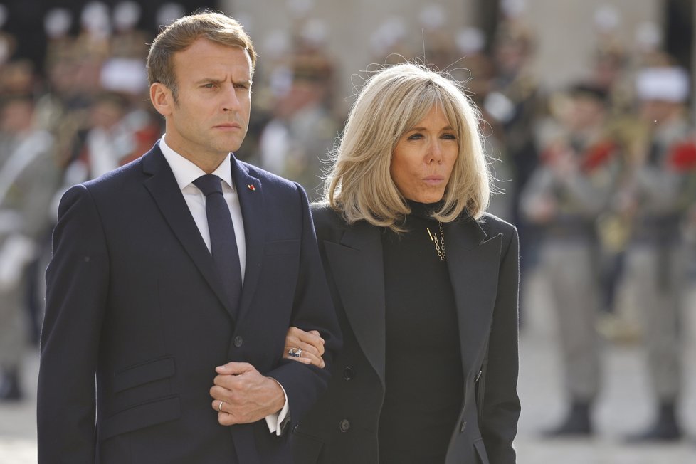 Francouzský prezident Emmanuel Macron s manželkou Brigitte.