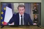 Francouzský prezident Macron v televizi obhajoval důchodovou reformu.