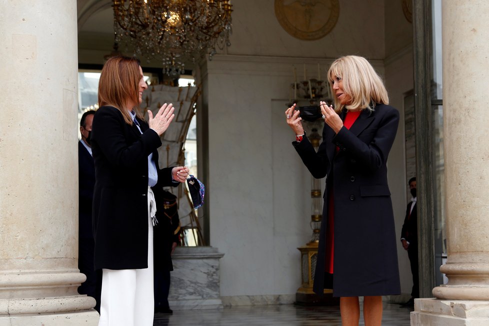První dáma Francie Brigitte Macronová v Elysejském paláci hostila první dámu Mexika Beatriz Gutiérrezovou Müllerovou