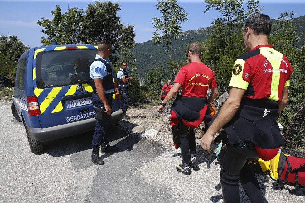 Při náhlé záplavě kaňonu na Korsice přišlo o život 5 lidí, mezi nimi i dítě