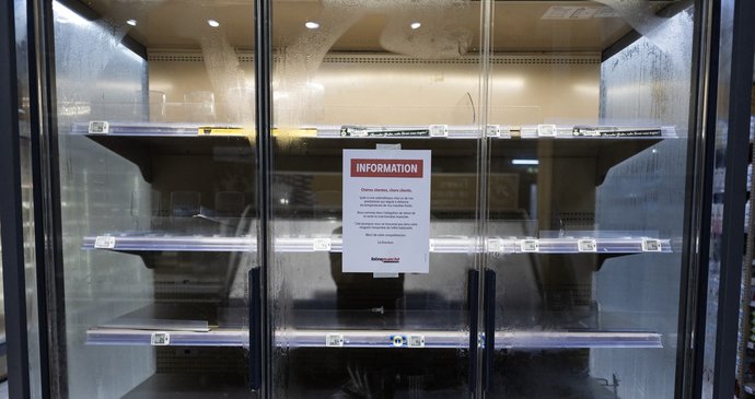Intermarché Nevez: Hackeři roztopili chladničky (12. 10. 2026).