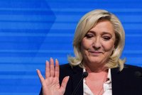 Volby prezidenta ve Francii: Zkrotlá Le Penová budí obavy v EU i NATO, Macron má problém?