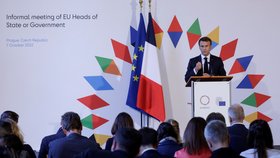 Emmanuel Macron závěrem Evropské rady v Praze.