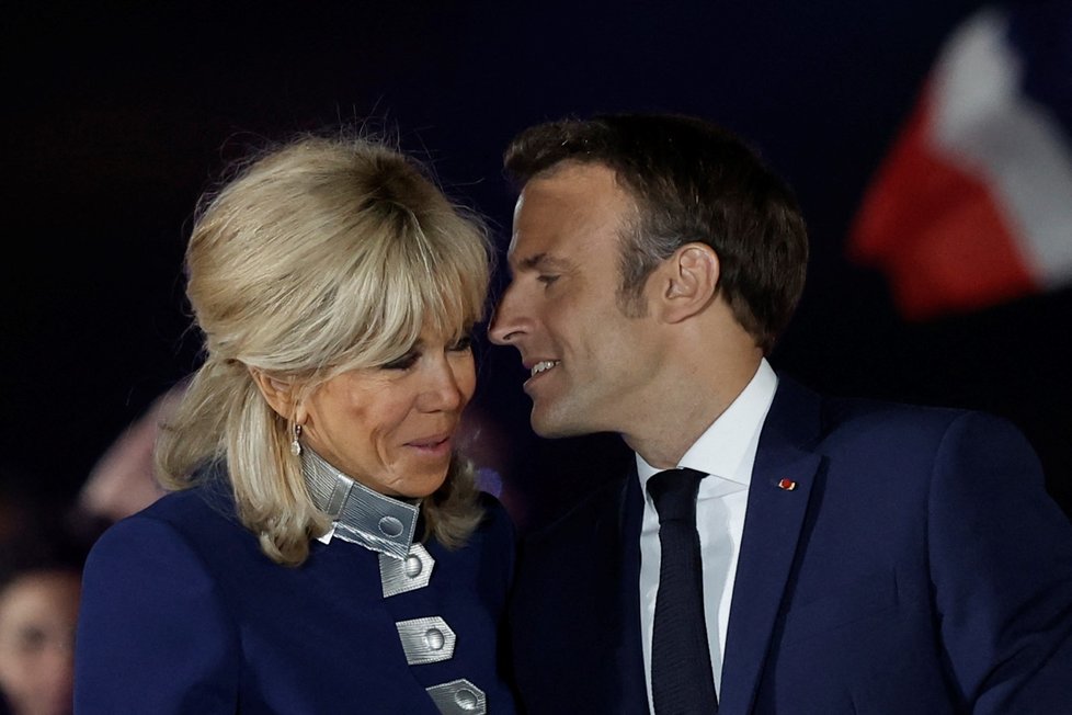 Emmanuel Macron s první dámou Brigitte