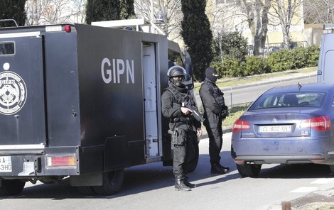 Válka gangů ve francouzském Marseille. Policie uzavřelé celé sídliště.