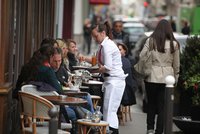 Vyhlášená pařížská restaurace vyhazuje Araby a další lidi, kteří se jí nelíbí