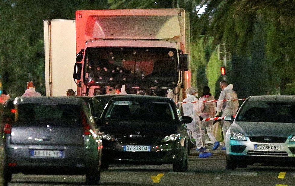 Teroristický útok v Nice si 14.7.2016 vyžádal přes 80 obětí.