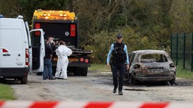 Na ostrově Oléron u západního pobřeží Francie řidič záměrně najel do lidí