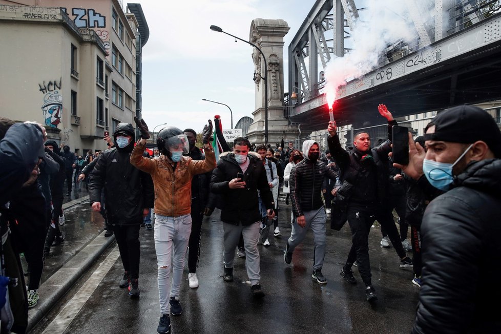 Demonstrace na podporu Palestinců v Paříži.