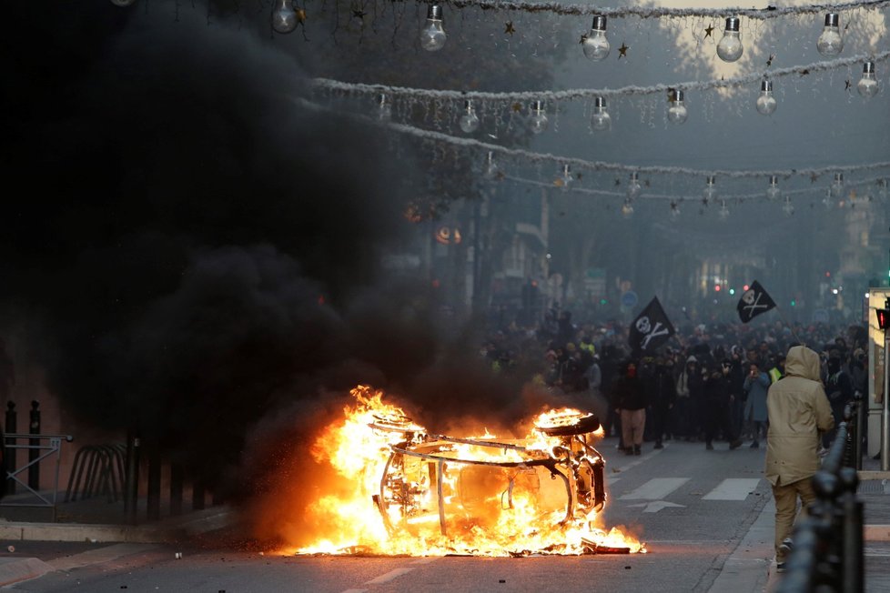 Protesty žlutých vest v Paříži (8.12.2018)