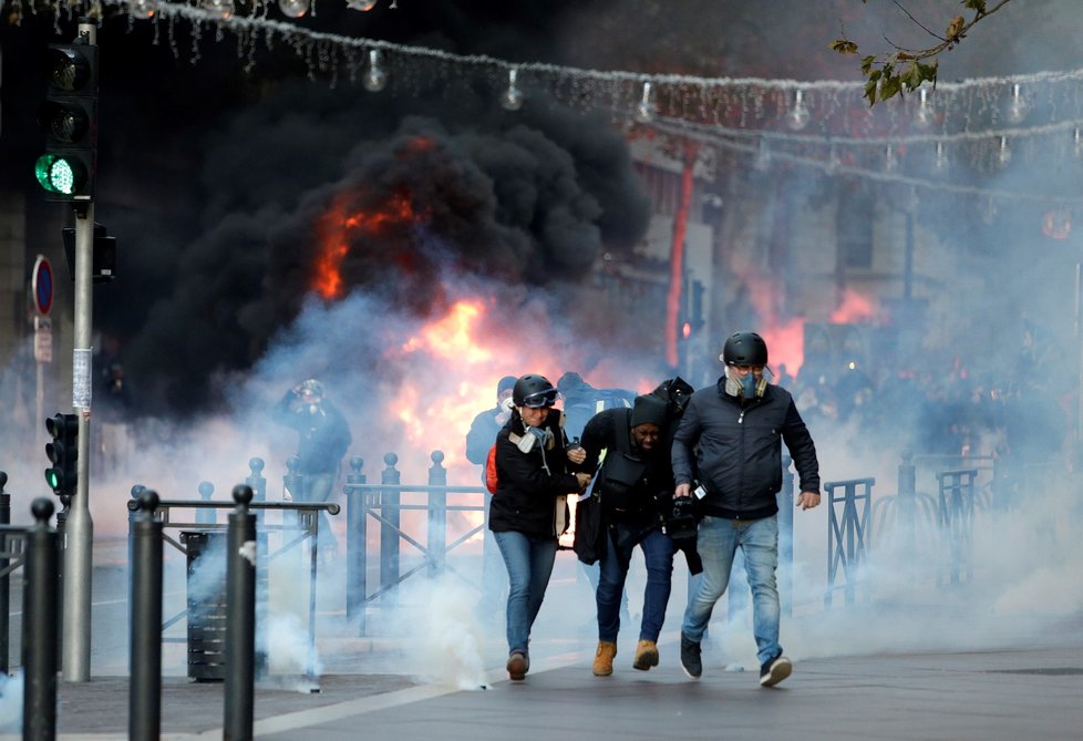 Protesty žlutých vest v Paříži (8. 12. 2018)