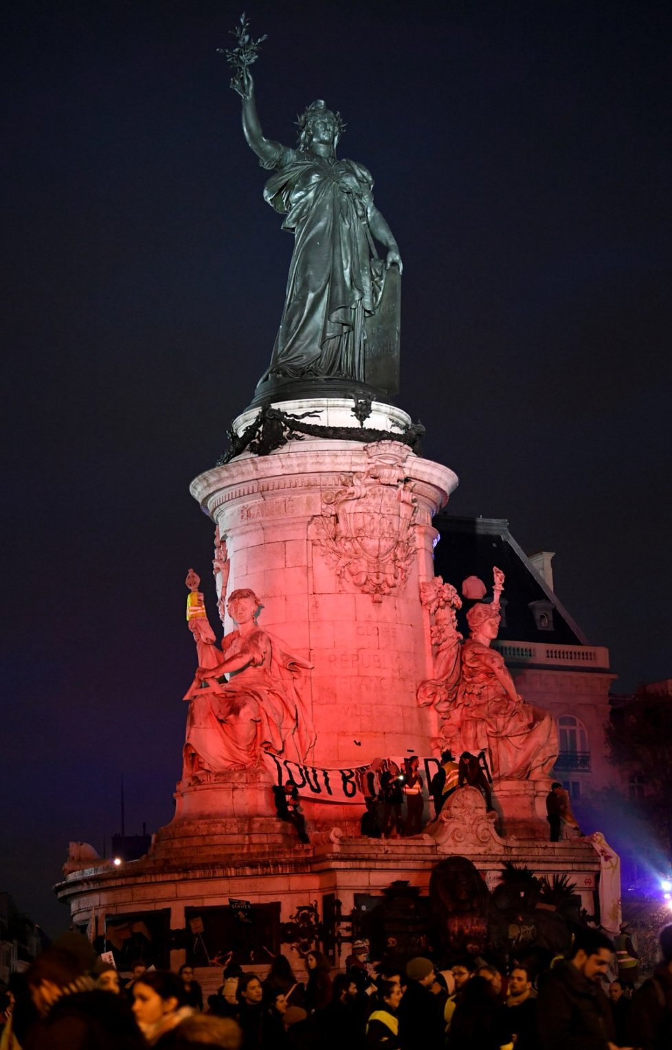 Protesty žlutých vest v Paříži (8. 12. 2018)