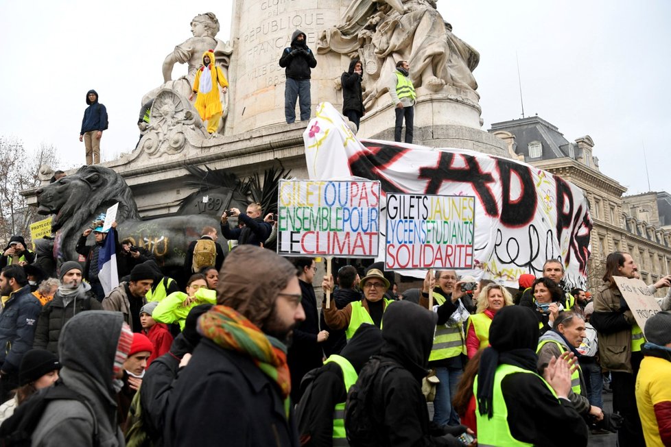 Protesty žlutých vest v Paříži (8. 12. 2018)