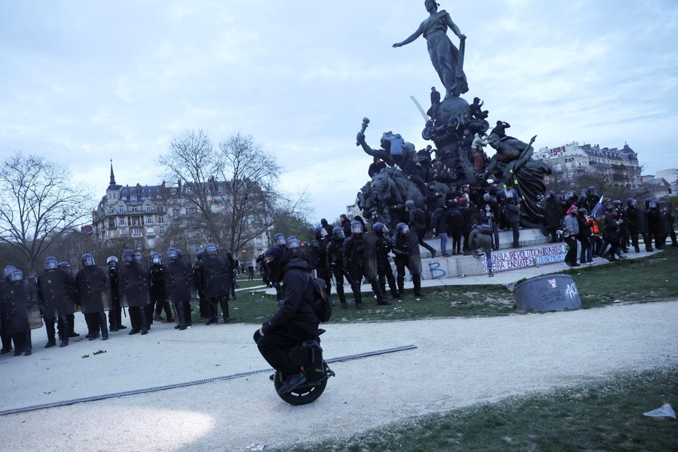 Demonstrace proti důchodové reformě ve Francii (28.3.2023)