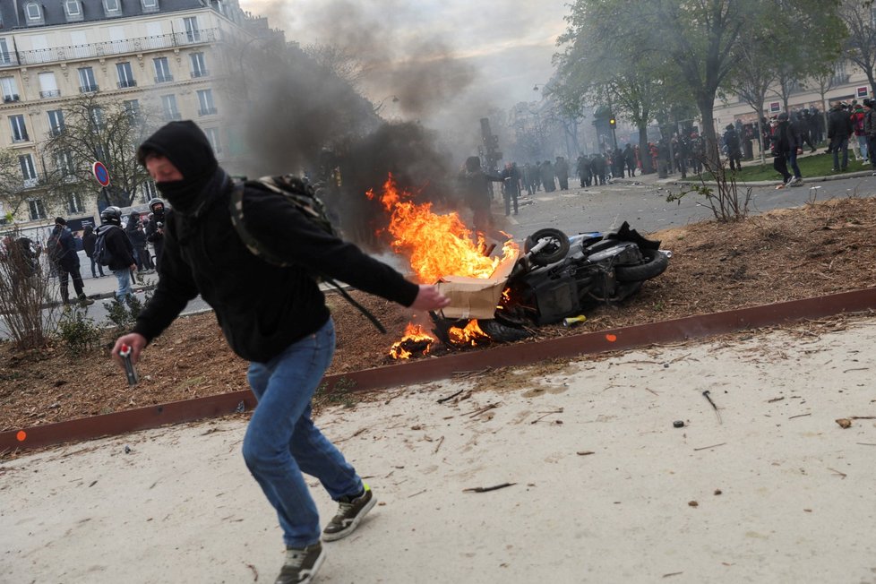 Demonstrace proti důchodové reformě ve Francii (28.3.2023)