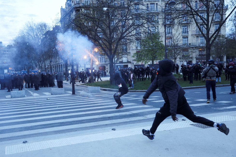 Demonstrace proti důchodové reformě ve Francii (28.3.2023)