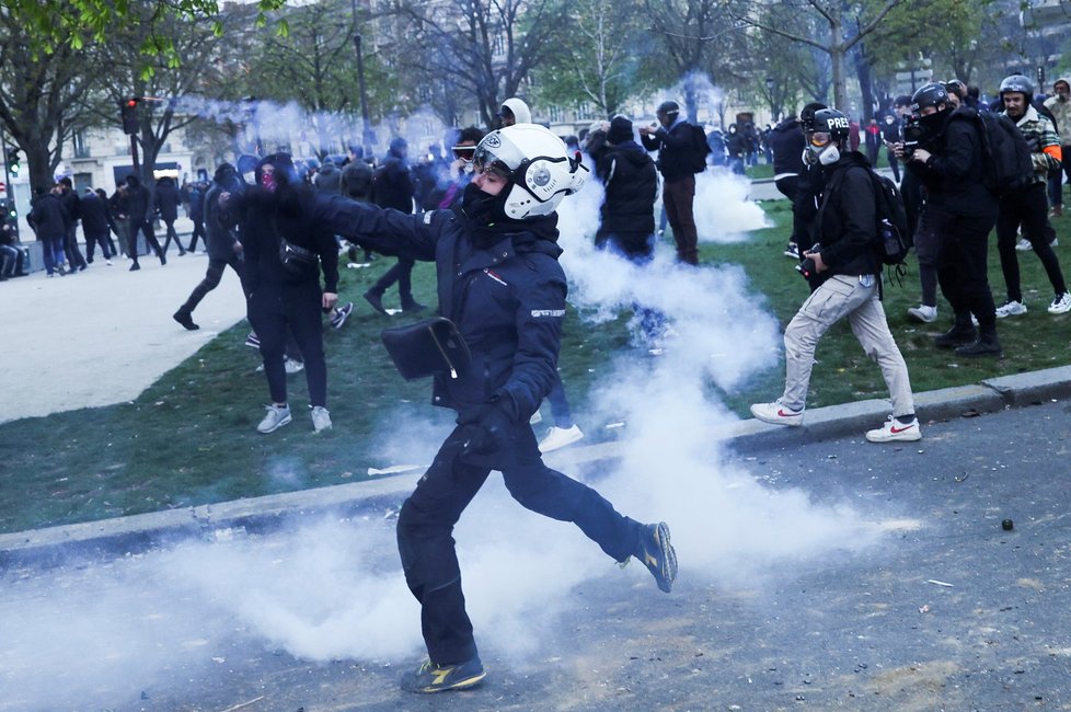 Demonstrace proti důchodové reformě ve Francii (28.3.2023)