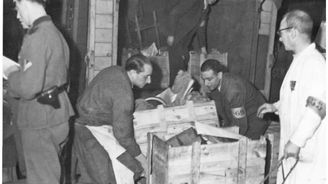 Obchodní dům hrůzy: V Paříži museli sami Židé prodávat majetek, který jim ukradli nacisté