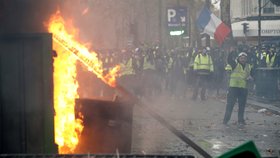 Protesty proti zdražování pohonných hmot ve Francii (1.12.2018)