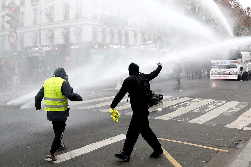 Protesty žlutých vest v Paříži (8.12.2018)