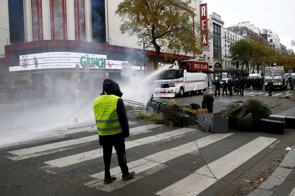 Protesty žlutých vest v Paříži (8.12.2018)