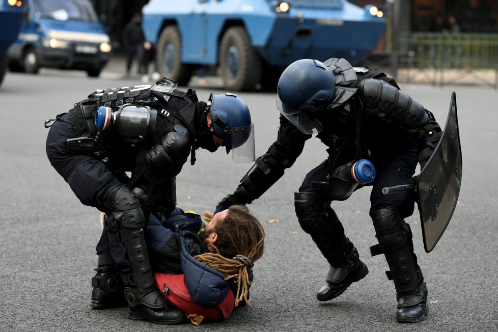 Protesty žlutých vest v Paříži (8.12.2018)