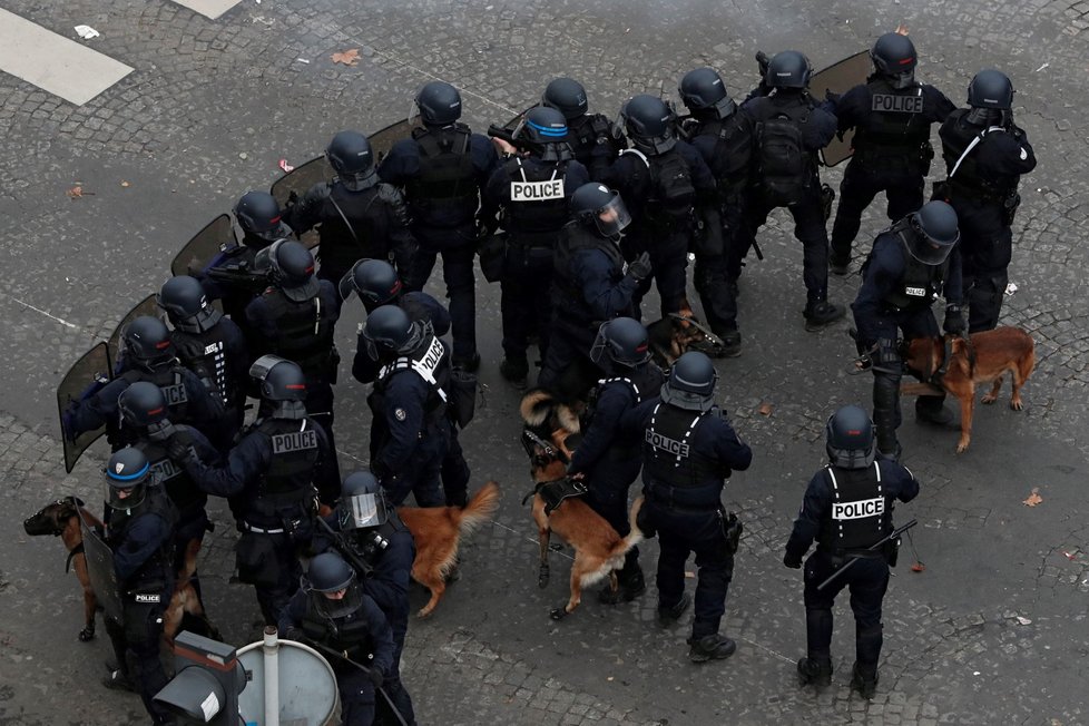 Protesty žlutých vest v Paříži (8.12.2018)