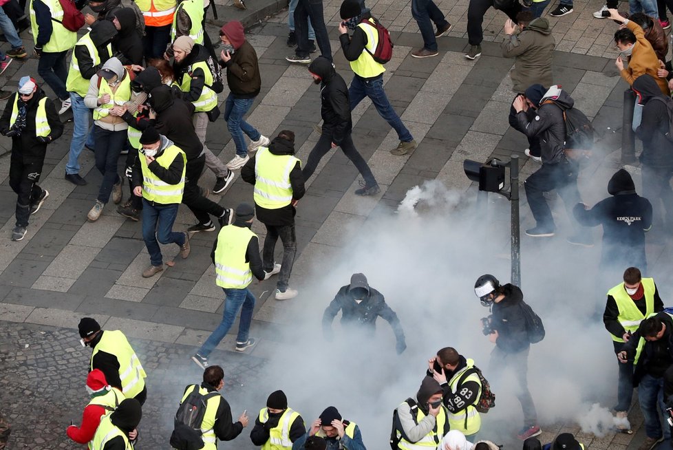 Protesty žlutých vest v Paříži (8.12.2018)