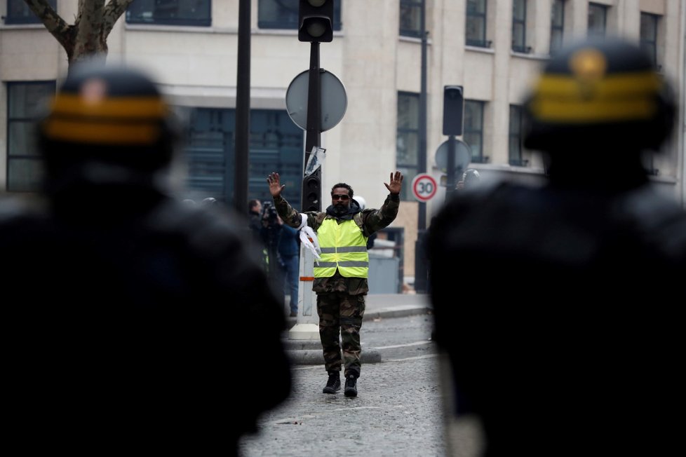 Protesty žlutých vest v Paříži (8.12.2018)