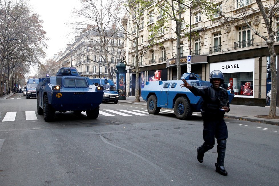 Protesty žlutých vest v Paříži (8. 12. 2018)