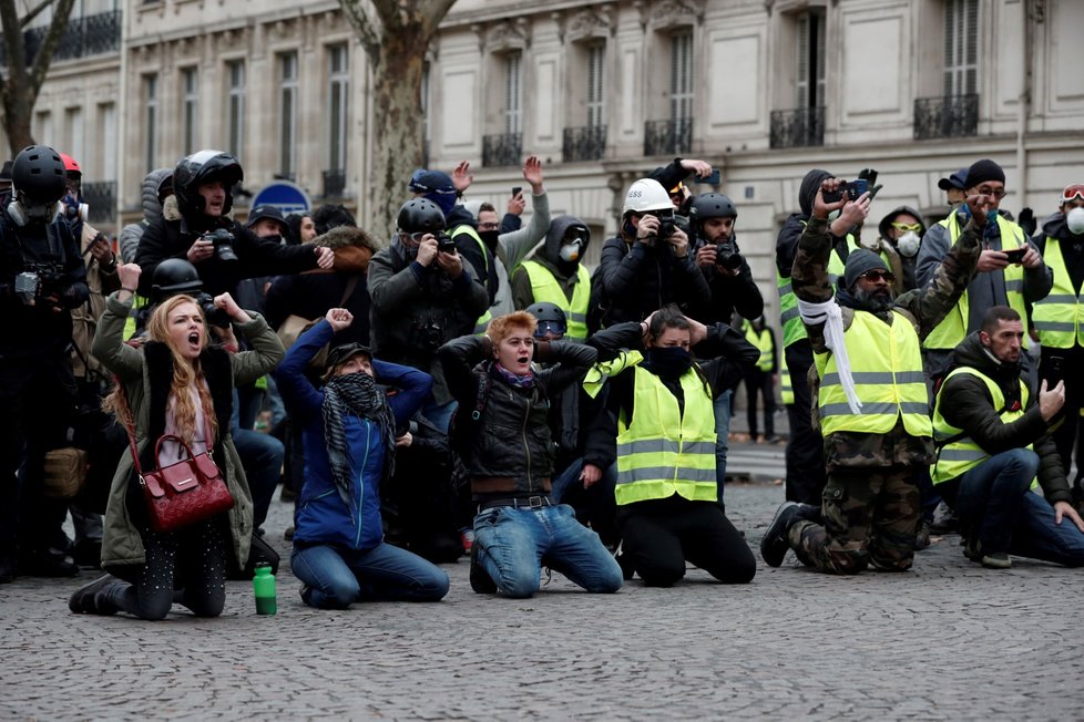 Protesty žlutých vest v Paříži (8.12.2018)