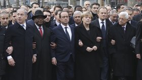 Hollande a spol. byli dobře chráněni policií.