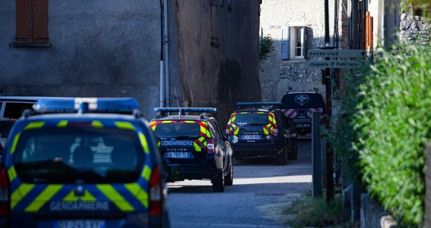 Ředitele základní školy někdo zamordoval?! Francouzští policisté vyšetřují podivný případ