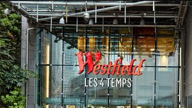 Policie uzavřela pařížské nákupní centrum Westfield Les 4 Temps, hledá ozbrojeného muže.