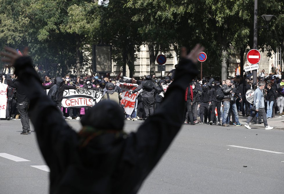 Reformy zákoníku práce vyvolaly ve Francii vlnu protestů.