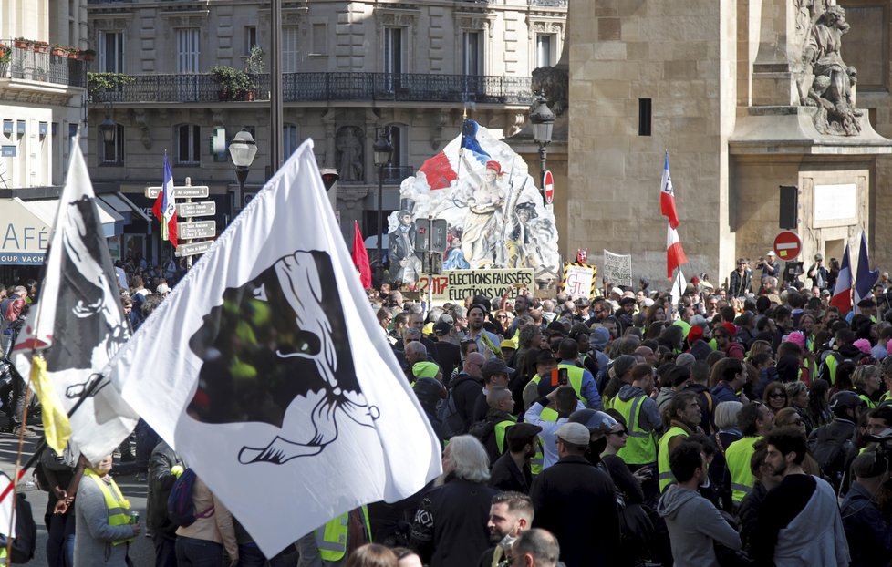 Protesty žlutých vest ve Francii pokračují i tento týden (30. 03. 2019).