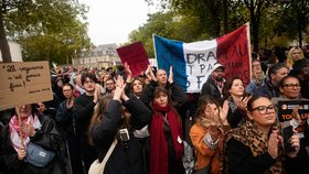 Protest kvlůli sjezdu krajně pravicové strany Rassemblement National (RN) v Orléans
