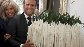 Francouzský prezident Emmanuel Macron s manželkou Brigitte