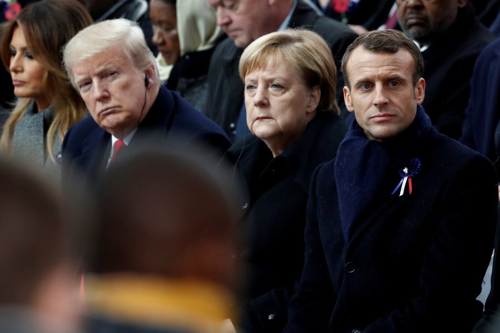 Německá kancléřka Angela Merelová, americký prezident Donald Trump (vlevo) a francouzský prezident Emanuel Macron